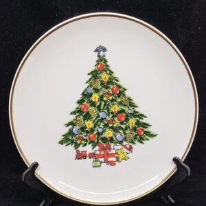 Jamestown China Christmas Treasure Cake Plates 4 in the set